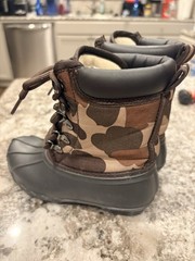 Magellan Outdoor Rubber Boots Youth Size 13D Black & Camo Lace up Ankle Boots