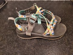 Chacos Youth Size 4 Multicolor Geometric Adjustable Straps
