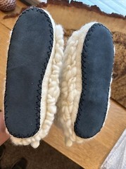 New Kids Shirley Sheep Slippers Size 5 Handmade in Nepal