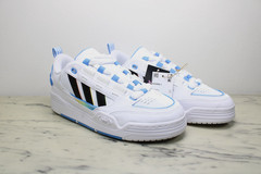 Adidas Original’s ADI2000 Lifestyle Shoes Kid’s (US 7 Unisex) White/Pulse Blue