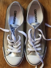 Converse SZ 5 All Star Smooth Silver Low Tops 553336C So Cute!! NEW