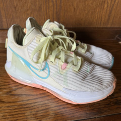 Nike LeBron Easter Coconut Milk 7Y – missing sole and flaw on side pictured