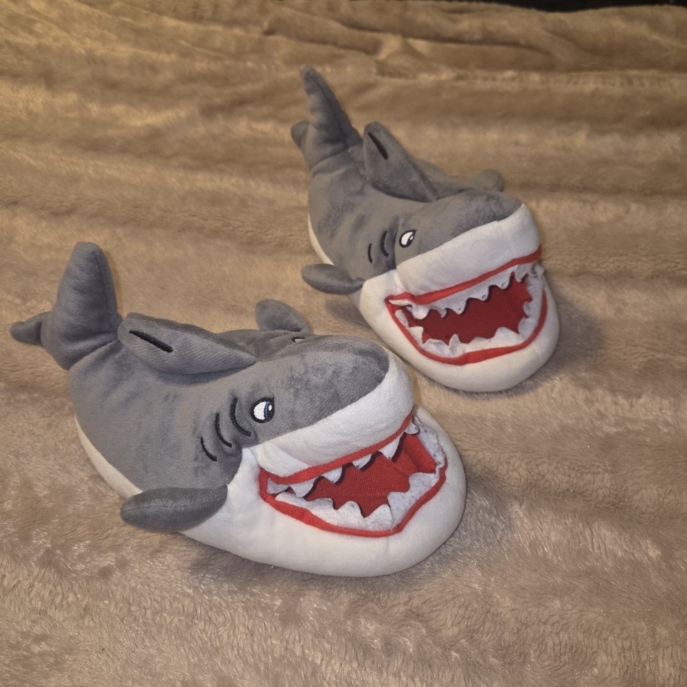 Big Kid Plush Shark Slippers With Non Slip Bottom Boys Or Girls , Size 4-5, Gray