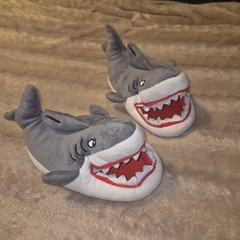 Big Kid Plush Shark Slippers With Non Slip Bottom Boys Or Girls , Size 4-5, Gray