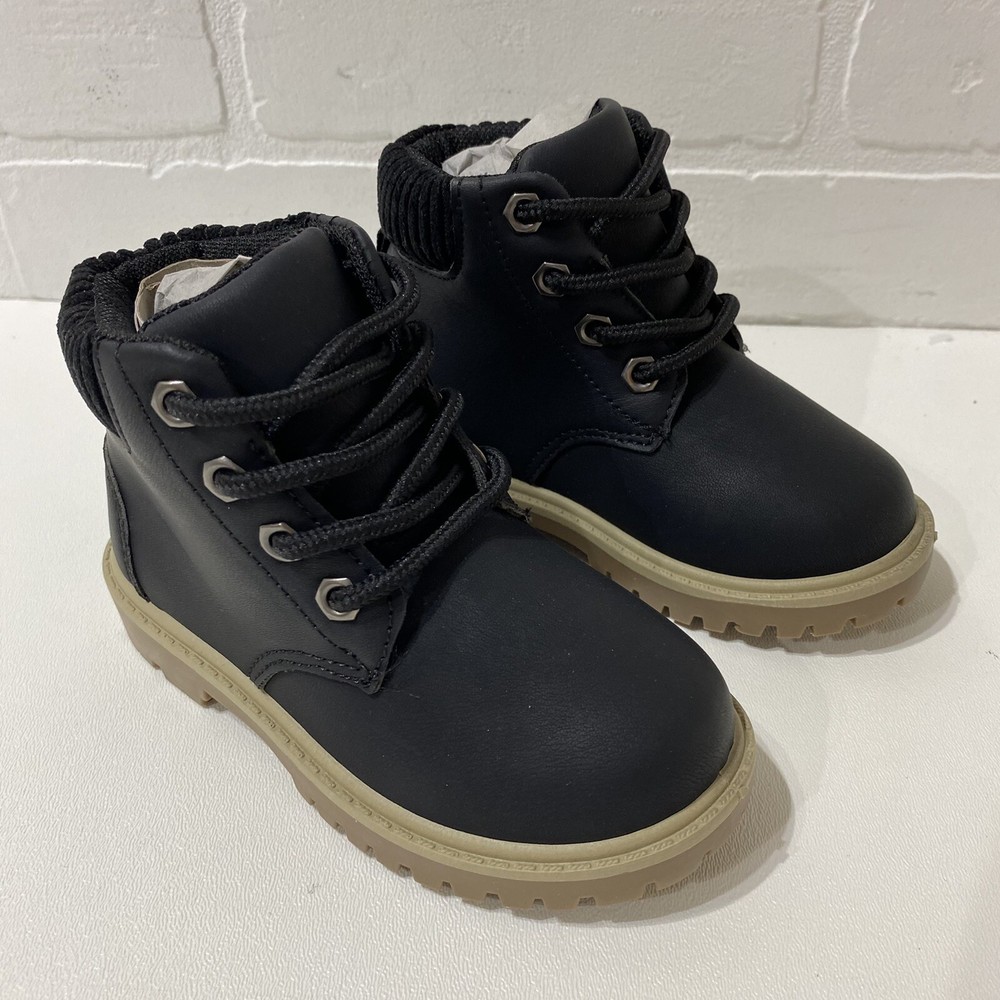 NEW – FABKIDS Mountain Boot – Kids Size T8 – BLACK