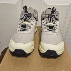 On Cloud 3.5Y Cloudhero Mid Waterproof Running shoes New in box