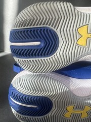 Under Armour Kids GS SC 3Zero IV Bright Blue/Yellow Size 5.5Y Athletic Shoes