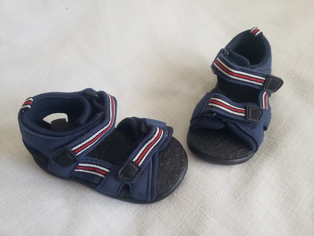 NWOB Navy Blue/Red/White Hook & Loop Sandals Baby/Toddler Size 4? Girl/Boy
