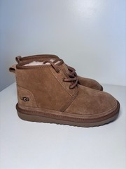 UGG Neumel II Chestnut Brown Suede Wool Lined Winter Chukka Boots Unisex Kid’s 4