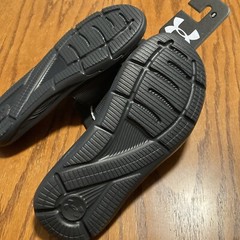 NEW-Under Armour Mercenary Slides-Choice of Big Kid Size 1Y, 4Y or 5Y-Black