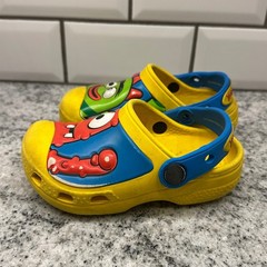 Crocs Kids 8/9 Clogs Yellow Yo Gabba Gabba Brobee Muno Character Kidcore slip on