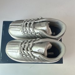K-Swiss Silver Low Top Casual Sneakers Unisex Kids Lace Up Logo Sports Round Toe