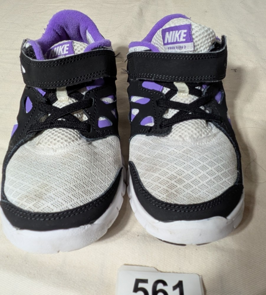 Nike Free Run 2 White Black Purple Unisex Kids 1Y Athletic Sneaker DA2689-101
