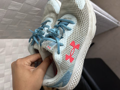 Under Armour Kids Size 5Y Mesh Low Top Lace Up Sneakers Gray/Blue/Pink