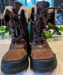 Uggs Boots Butte II Waterproof Boots Brown Childs Kids 1 1005582K Unisex