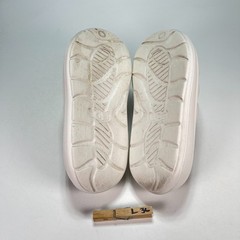 UGG Sport Yeah White Lightweight Pool Water Resistant Slide Sandals Youth Sz 2