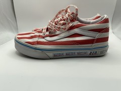 Vans x Where’s Waldo Striped Old Skool Sk8 Kid’s Size 2.5 Sneakers Red White