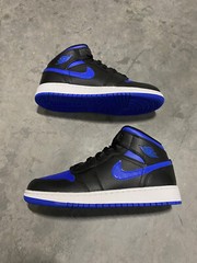 NEW Jordan 1 Mid Royal Hyper Blue Black Magic Orlando 554725-068 Size 7