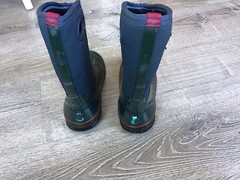 BOGS youth 4 solid navy blue lined waterproof Classic high winter snow boots