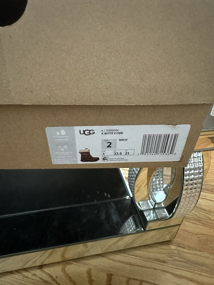 Ugg K Butte II CWR Size 2