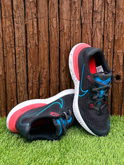 Nike Renew Run kid’s running shoes sneakers US 6Y UK 5.5 EUR 38.5 24cm