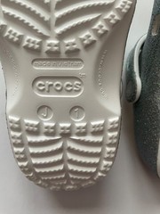 💯Crocs Classic silver Glitter Size J1 Junior Clogs Shoes Sandals NWOT