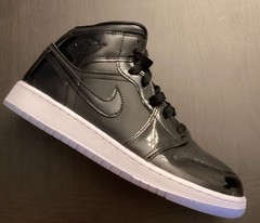 AIR JORDAN 1 Mid SE – Black (Space Jam) – Kids 7Y