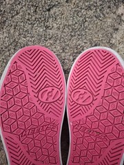 Heelys PRO 20 PRINTS Print Skate Rolling Shoe Youth 4 Women’s 5