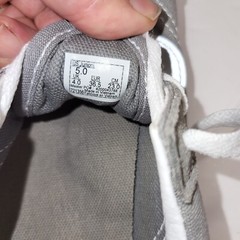 Vans Off The Wall Sneakers Juniors Sz 5 Gray with White Mid Sole & Silver Stripe