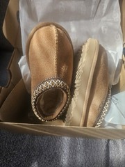 UGG Tasman Chestnut Kids Sz 7c .