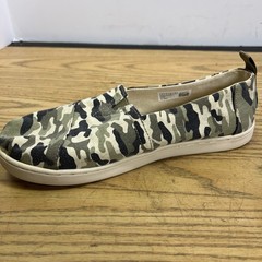 TOMS Alpargata Camo Classic Canvas Slip On Shoes Youth Size Y5 Olive Camo New