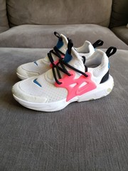 Size 1Y – Nike Kids React Presto White Blue Pink – BQ4003-101 – GREAT CONDITION!