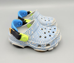 Crocs Classic Clog Toddler Size C4 White/Blue Stiped Adjustable Strap