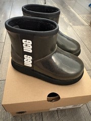 Ugg Kids Classic Clear Mini Black Bootie Size 11