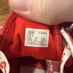 Vans x Where’s Waldo Striped Old Skool Men’s 11.5
