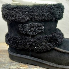 UGG Ultra Mini Fluff Black Ankle Boots Size 6 Kids Womens 7 New in Box 1143701K