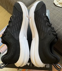 Under Armour Boys BGS Assert 10 Black / White Sneakers Size 4Y