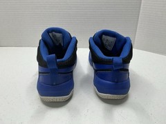 Nike Boys Team Hustle D8 881941-405 Blue Basketball Shoes Sneakers Size 13C