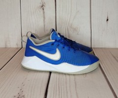 Nike Team Hustle Quick 2 Blue Running Shoes Youth Size 4.5 and Women’s Size 6