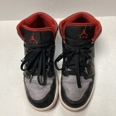 Air Jordan 1 Retro Mid “BRED SHADOW” Size 6.5 Youth Woman’s 8.5 Black Red & Gray