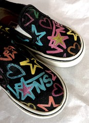 VANS Classic Slip-On Graffiti Glitter Hearts & Stars, Black 7.5 Toddler & Infant