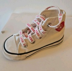 Converse Chuck Taylor Shoe LOVE Laces Hearts toddler Size 5 RIGHT SHOE ONLY
