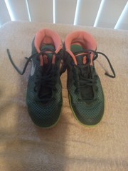 Nike Better World Youth Sneakers Size 6Y Pre Owned