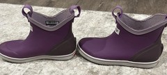 Xtratuf Kid’s Ankle Deck Boot – Dewberry/Purple Gumdrop XKAB500Y Size 2M