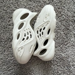 Kids Yeezy YZY Foam Runner Size 13K