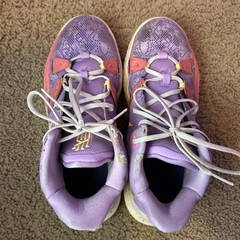 Nike Kyrie 7 GS ‚daughters‘ size 6Y unisex Basketball Shoes