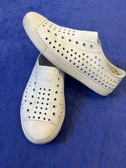Native Jefferson White Water Friendly Slip On Sneaker J4 Big Kid Size 4