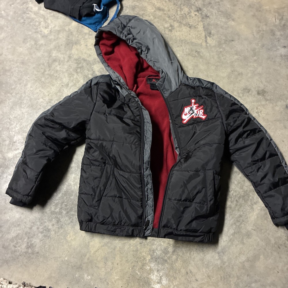 Nike Air Jordan Children’s Size Medium Pullover Hoodie 23 Jump man