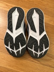 Nike Kids‘ Star Runner 4 Sneaker Size 1Y Color: Black/ White/ Anthracite