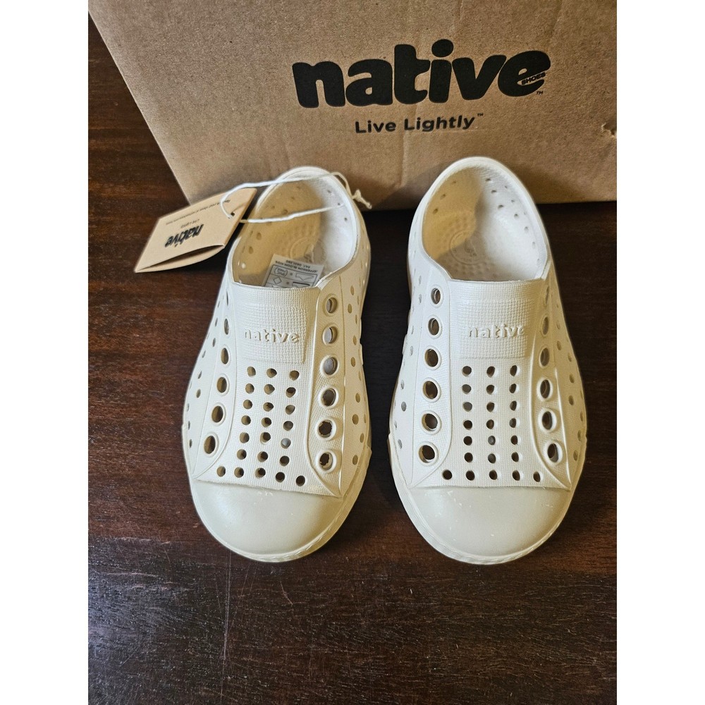 Native Jefferson Bloom Kids Size C5 Bone White Soy Beige Slip On Shoes
